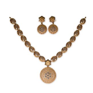 Eminent Elegance Necklace Set